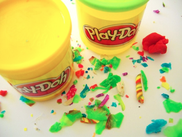 What’s Inside Play-Doh That Makes It Different — Wired –&nbsp;YouTube